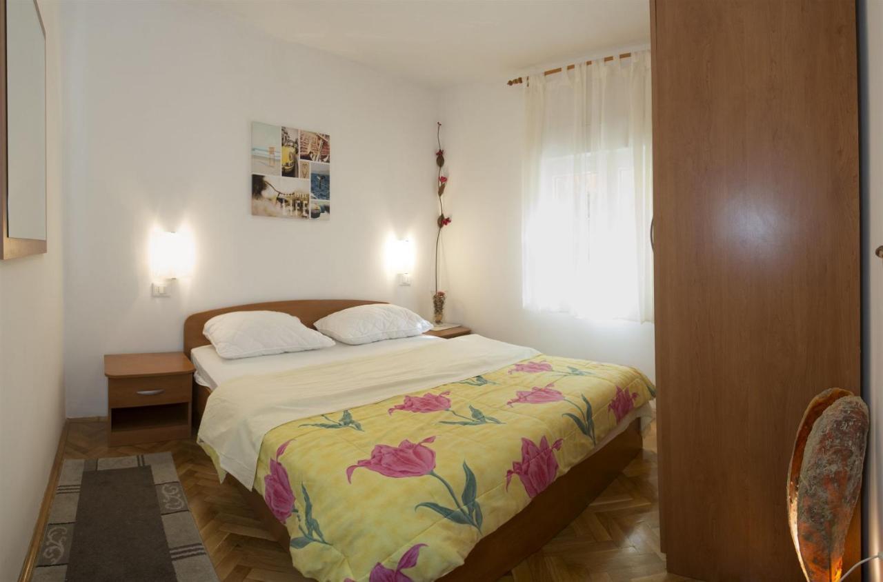 Apartments Gudelj Trogir Exterior photo