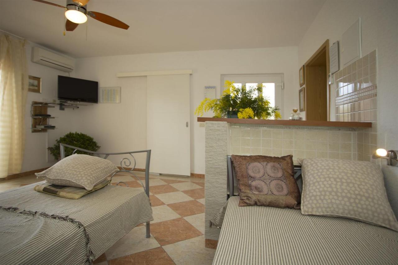Apartments Gudelj Trogir Exterior photo