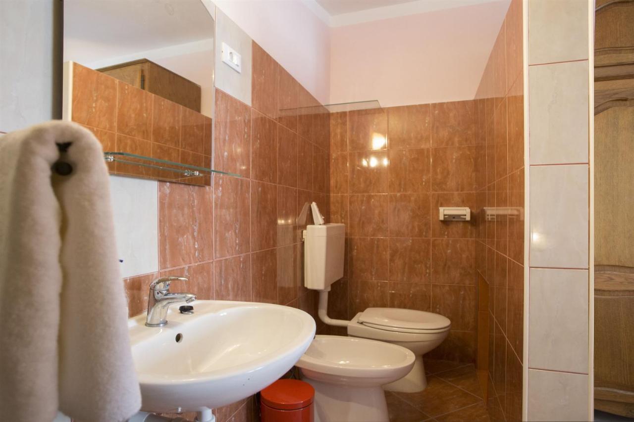 Apartments Gudelj Trogir Exterior photo